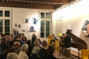 Conférence musicale sur le cor du postillon Conférence musicale sur le cor du postillon